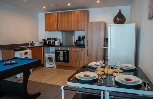 Convention Quarter Apartment | Apartment Sleeps 7 with Wifi