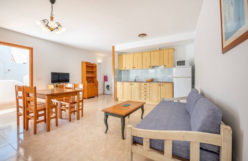 Cala Ferrera Apartment | Apartment with Air Conditioning, Pool, Wi-Fi, Balcony, and Near the Beach