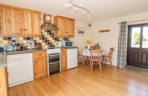 Llandysul House | Ash Cottage