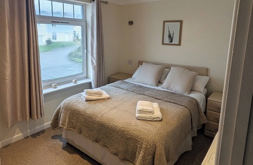 Saint Columb Major Cabin | Atlantic Lodge 4-Beds, Sleeps 8, Leisure Facilitie