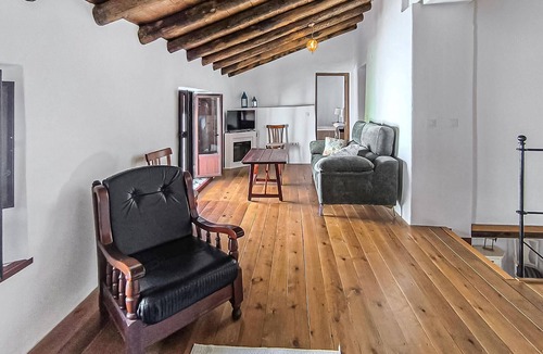 Castilblanco de los Arroyos House | Awesome home in Castilblanco de los Ar