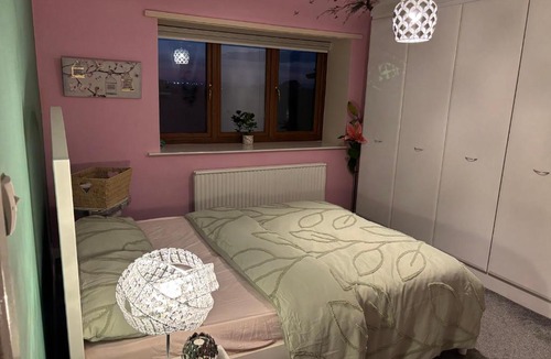 Cockerham Bed & Breakfast | Batty lodge