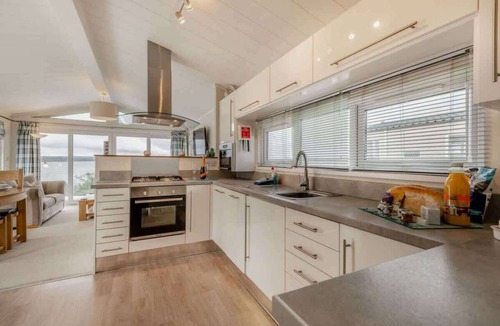 Hamworthy Apartment | Bay View 2-Bed Lodge with Glorious Harbour View