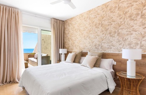 Radazul Apartment | Beach apartment with terrace and private parking