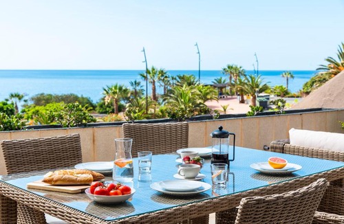 Radazul Apartment | Beach apartment with terrace and private parking