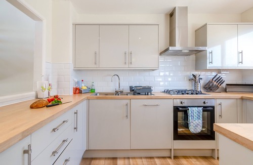 Saundersfoot House | Beach Lights - Three Bedroom House, Sleeps 6
