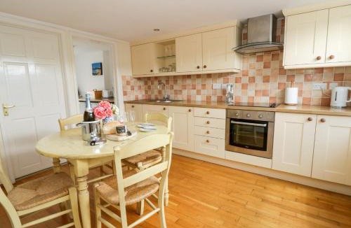 Aberporth House | Beach Retreat