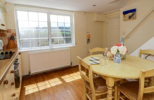 Aberporth House | Beach Retreat