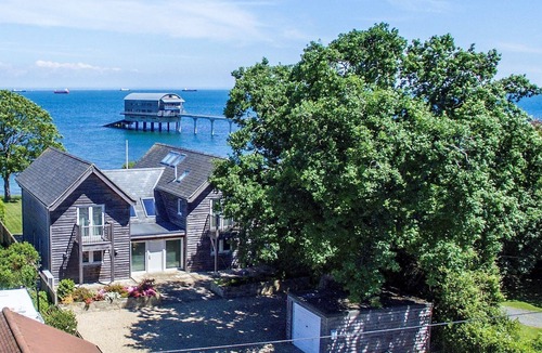 Bembridge House | Beach Side - a house that sleeps 8 guests in 4 bedrooms