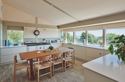 Pembroke Apartment | Beach View - Luxury Cottages