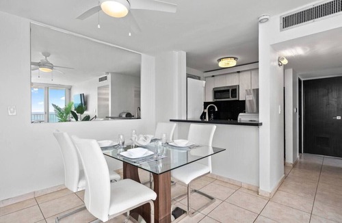 Isla Verde Condo | Beachfront 2b/2b Isla Verde Marbella Oeste