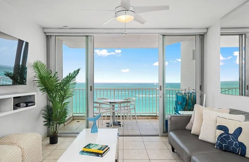 Isla Verde Condo | Beachfront 2b/2b Isla Verde Marbella Oeste