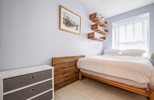 Exmouth Apartment | Beachfront escape with garden by Exmouth sands