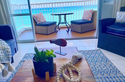 Isla Verde Condo | Beachfront Lux Gem in of Isla Verde Walk 2 Eat