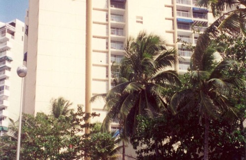 Isla Verde Apartment | Beachfront Studio in the ESJ Towers Hi Floor Great Ocean View