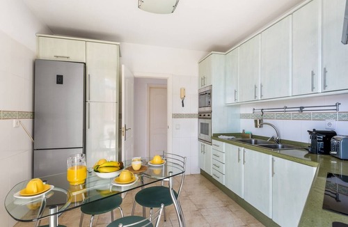 Radazul Apartment | Beachfront triplex with parking