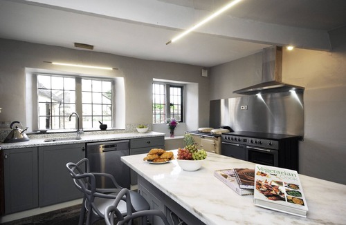 East Horrington House | Beautiful 7 bedroom house hottub wifi
