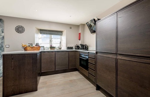 Much Marcle Cottage | Beautiful Cottage for couples, dog friendly, parking