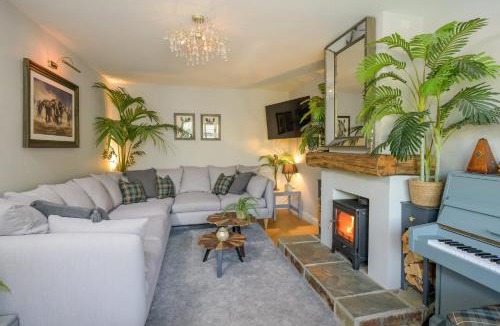 Lydford-on-Fosse House | Beautiful Home & Garden in Somerset Countryside