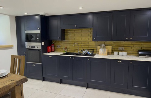 Llandysul House | Beautiful River view with Sauna