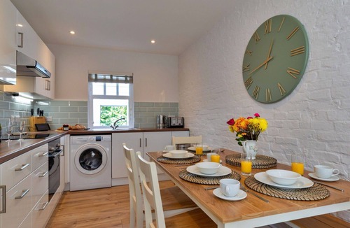 Dalbury Lees House | Beautiful villa for 4 guests with WIFI