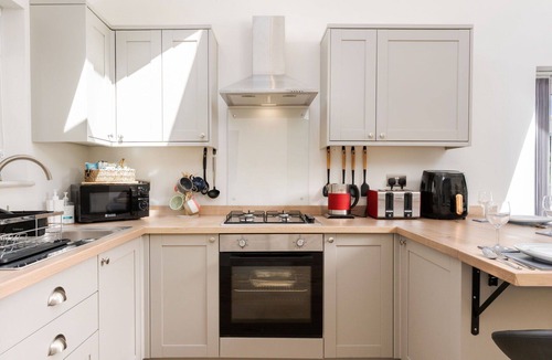 Newbridge House | Beautiful villa for 4 people with WIFI, terrace and pets allowed