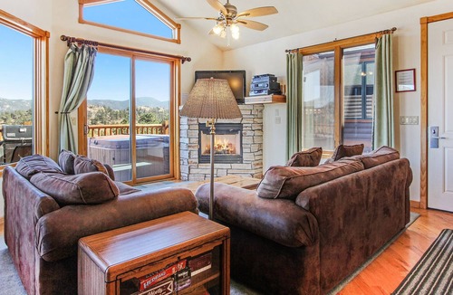 Estes Park Condo | Beaver Mountain 20A - 2 Br Condo with Private Hot Tub - Mountain Views