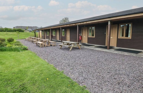 Cowbridge Cabin | Beech: A Stunning Home in Cowbridge