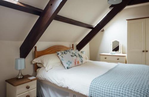 Haverfordwest House | Beech Cottage - Spacious Cottage with Pool Near Coastal Trails