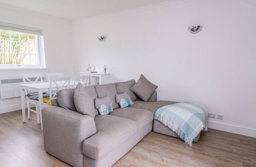 Aberporth Cottage | BEECH TREE COTTAGE, family friendly, with a garden in Aberporth