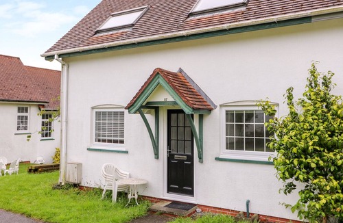 Aberporth Cottage | BEECH TREE COTTAGE, family friendly, with a garden in Aberporth