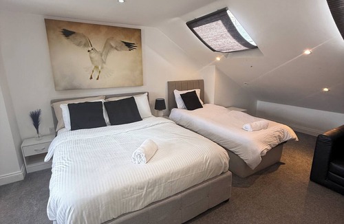 West Thornton House | Bel Palace