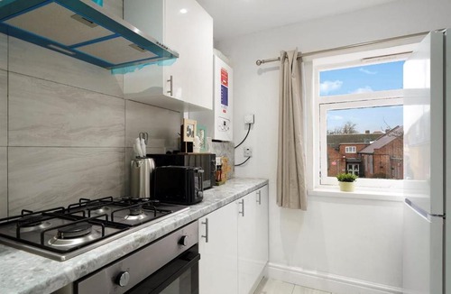 Belvedere Apartment | Belvedere 4-Bed Apt Sleeps 9 with Parking