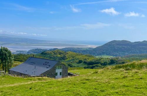 Garndolbenmaen House | Beudy Mawr