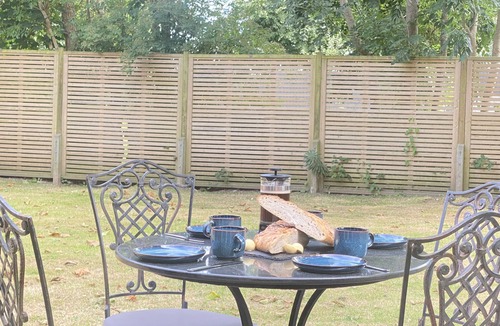 Bembridge Cottage | Birdham Four - sleeps 4 guests in 2 bedrooms