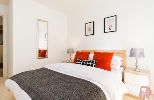 Gay Village Apartment | Birmingham Most Central Apartment with Free Secure Parking