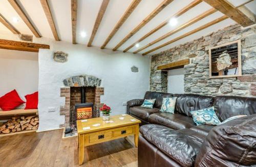 Pembroke House | Blacksmiths Cottage