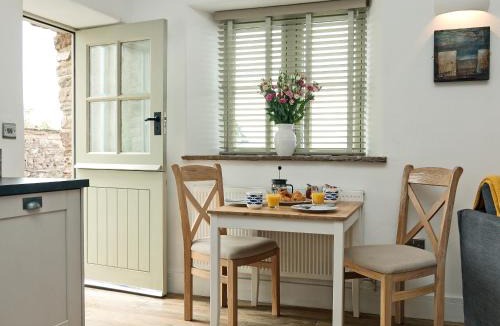 Kenfig House | Blakeskerra Barn