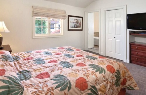 Nice Condo | BLOCK WM Clear Lake 2BR