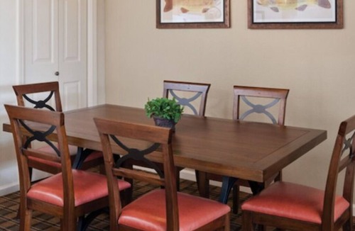 Nice Condo | BLOCK WM Clear Lake 2BR