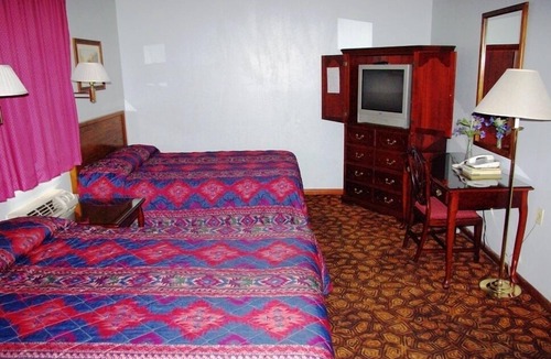 Lamar Hotel | Blue Spruce Motel