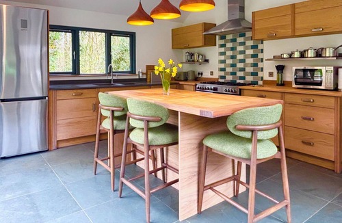 Penny Bridge Cottage | BRACKEN GROUND, pet friendly, luxury holiday cottage in Coniston