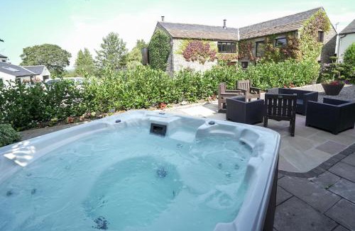 Sebergham House | Brae Fell Cottage, Sebergham, Nr Caldbeck dog friendly and hot tub