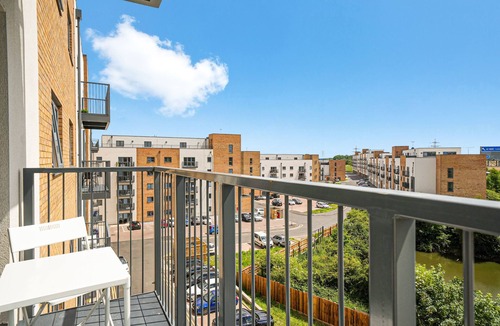 Luton Apartment | Brand New 2 Bed, 2 Bath Apartment in Luton 26