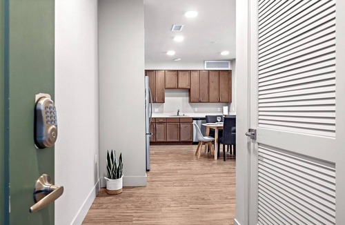 West University Apartment | Brand New 2BR - 2 King Beds Pool Gym