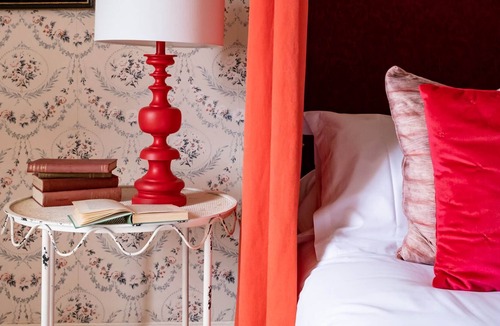 Boldre Cottage | Breathtaking views of grounds & The Solent.