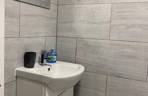Bridgend Apartment | Bridgend Central 2-Bed Apartment