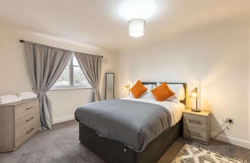Whitehaven Apartment | Bright 1 Bed Harbour-side Apartment w Sea Views