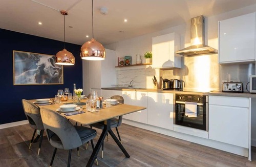 Old Trafford Apartment | Bright Contemporary 2BED Apartment by Old Trafford