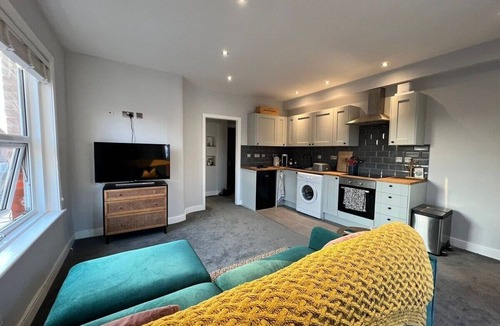 Wimborne Apartment | Bright, first floor, one bedroom flat in Wimborne.